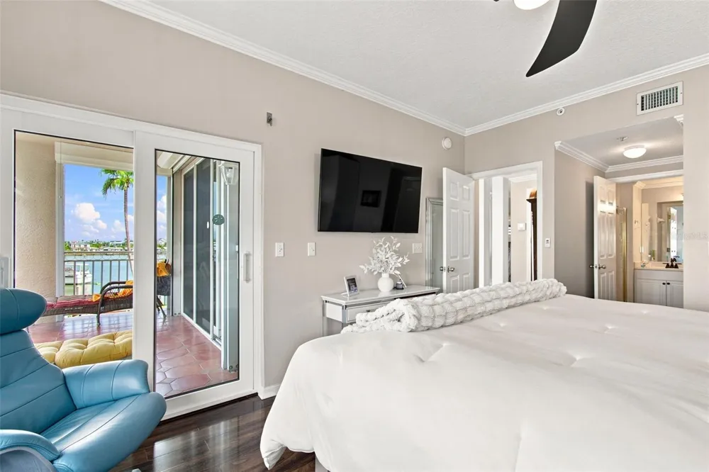 399 150TH AVENUE #205 Madeira Beach, FL 33708