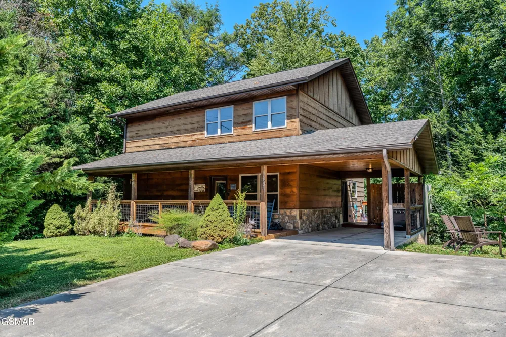 542 Johnson Lane Gatlinburg, TN 37738