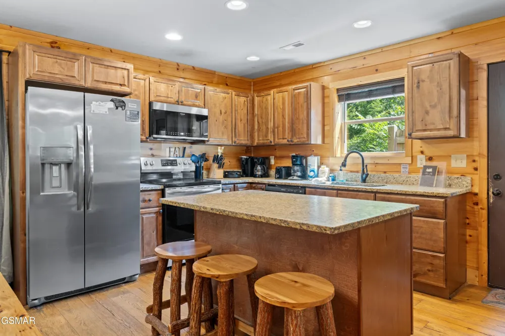 542 Johnson Lane Gatlinburg, TN 37738