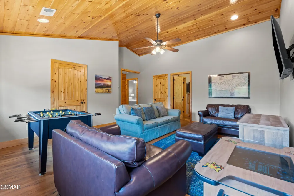 542 Johnson Lane Gatlinburg, TN 37738