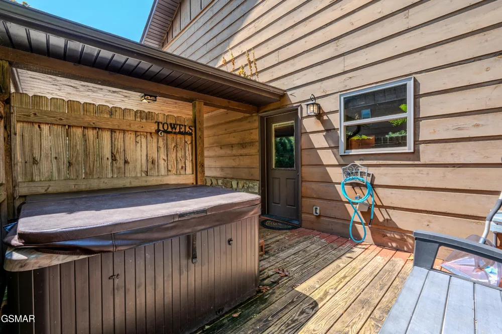 542 Johnson Lane Gatlinburg, TN 37738