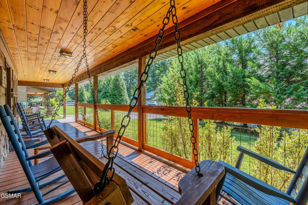 542 Johnson Lane Gatlinburg, TN 37738