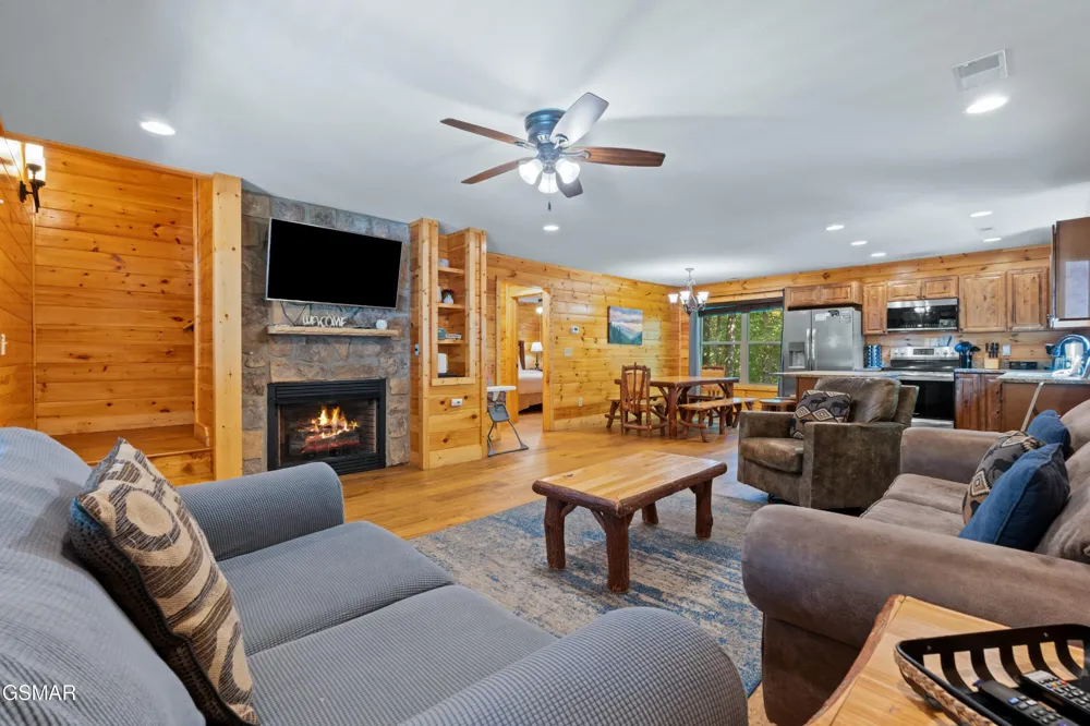 542 Johnson Lane Gatlinburg, TN 37738