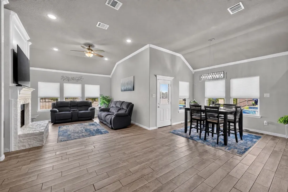 7924 Wilson Cliff Court White Settlement, TX 76108