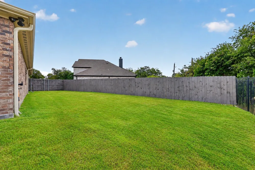 7924 Wilson Cliff Court White Settlement, TX 76108