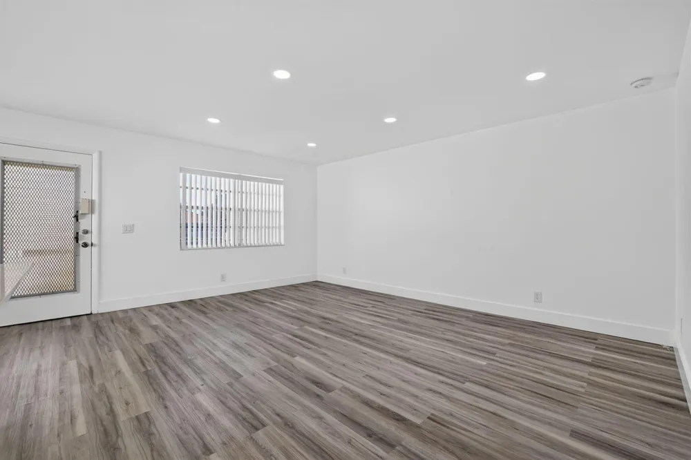 515 Normandy Lane Delray Beach, FL 33484