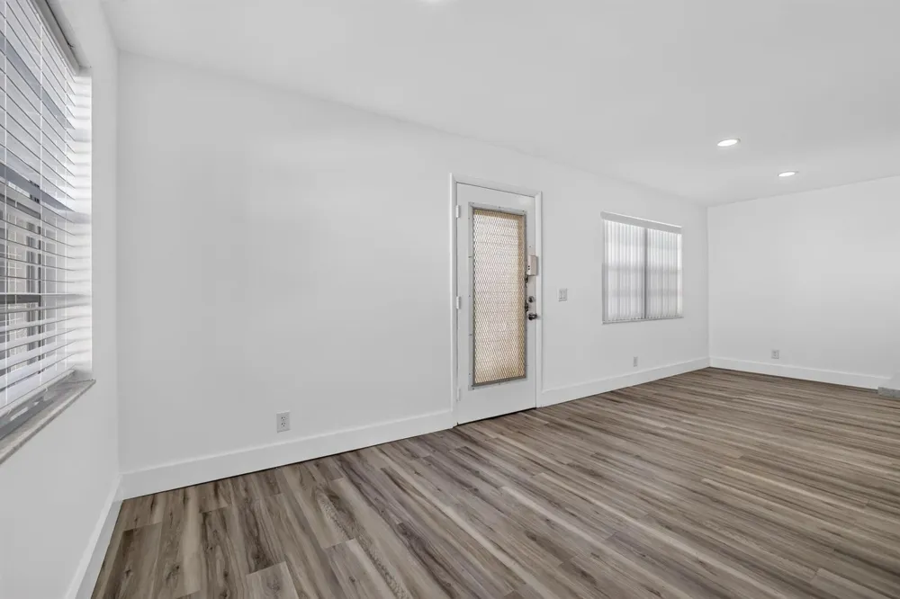515 Normandy Lane Delray Beach, FL 33484