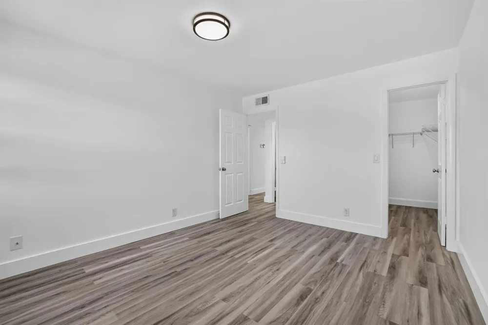 515 Normandy Lane Delray Beach, FL 33484