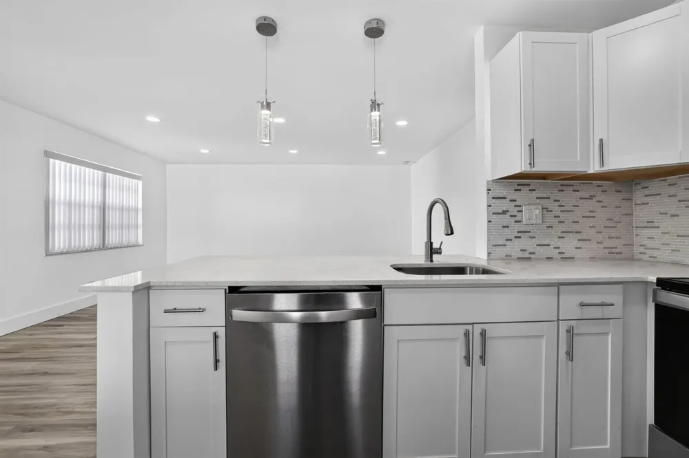 515 Normandy Lane Delray Beach, FL 33484