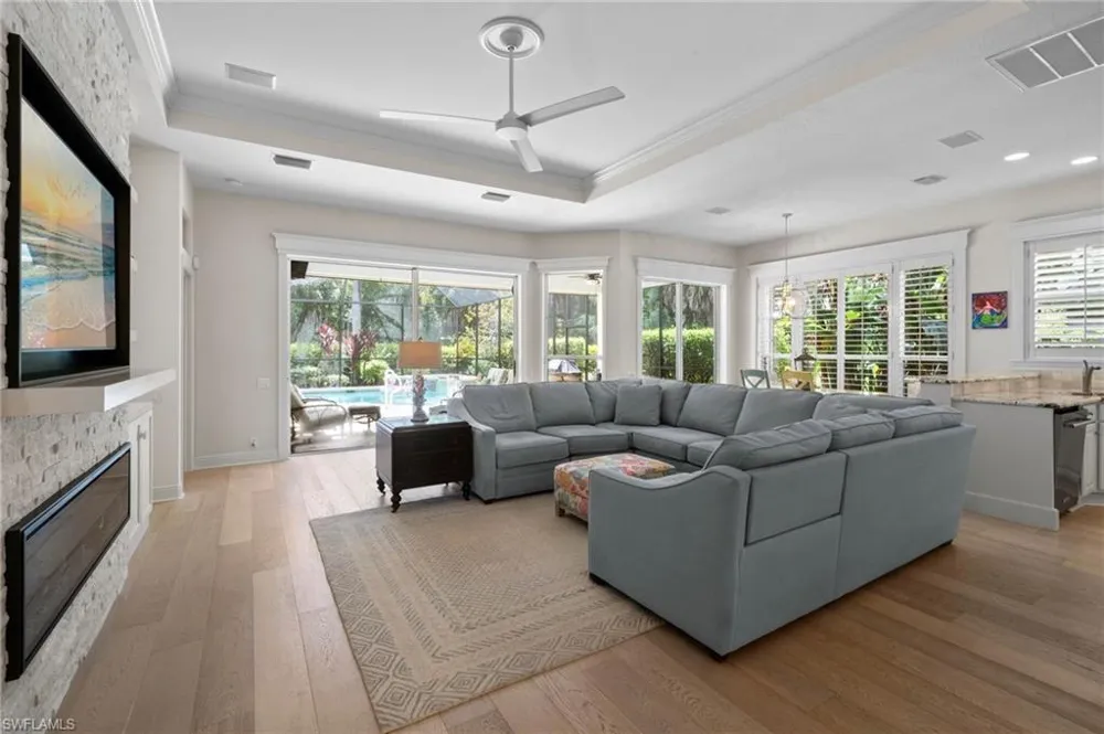 9296 Troon Lakes Drive Naples, FL 34109
