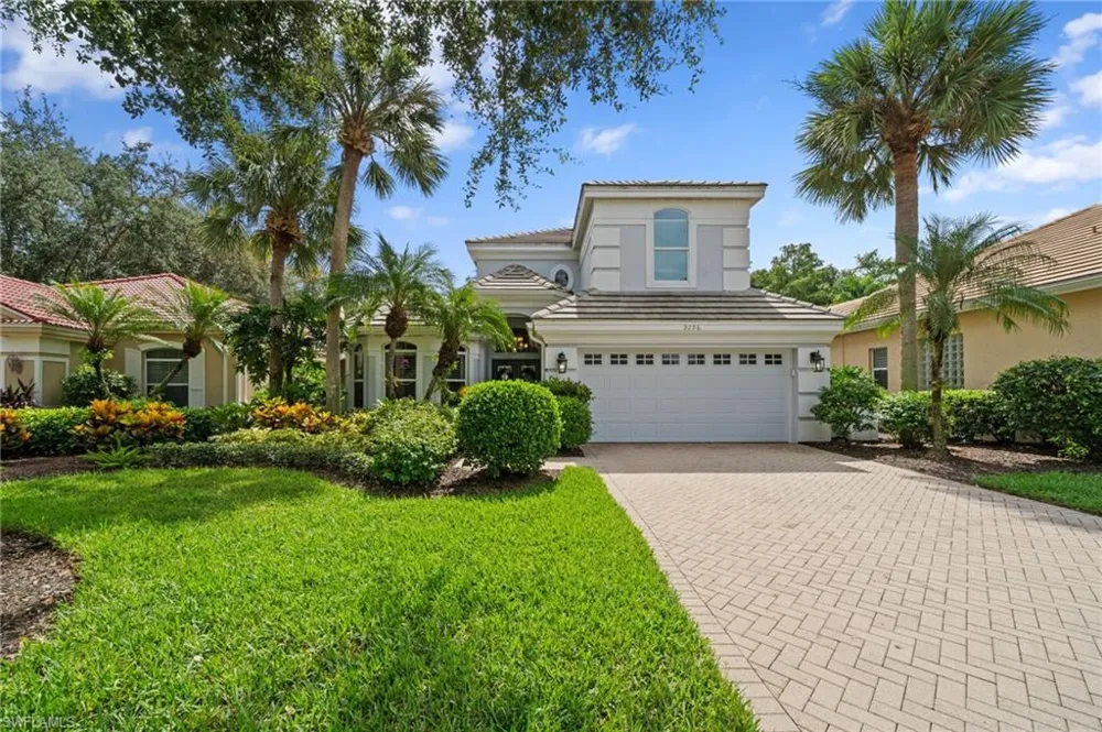 9296 Troon Lakes Drive Naples, FL 34109