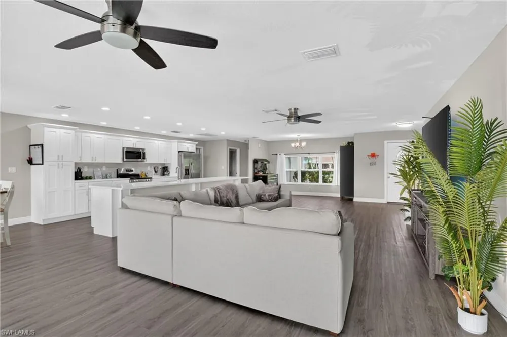 5349 Cobalt Court Cape Coral, FL 33904