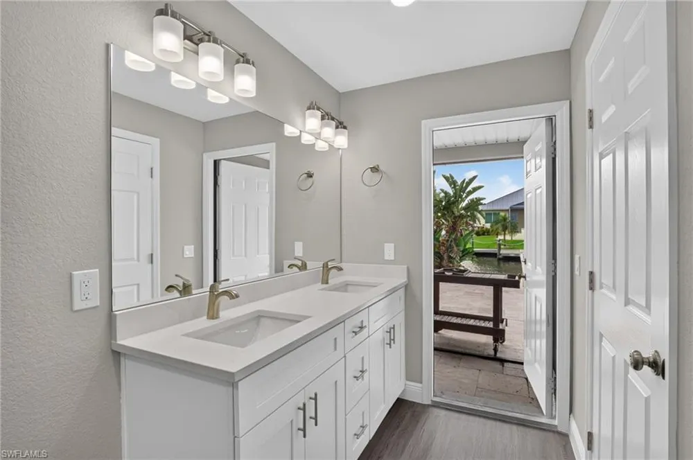 5349 Cobalt Court Cape Coral, FL 33904