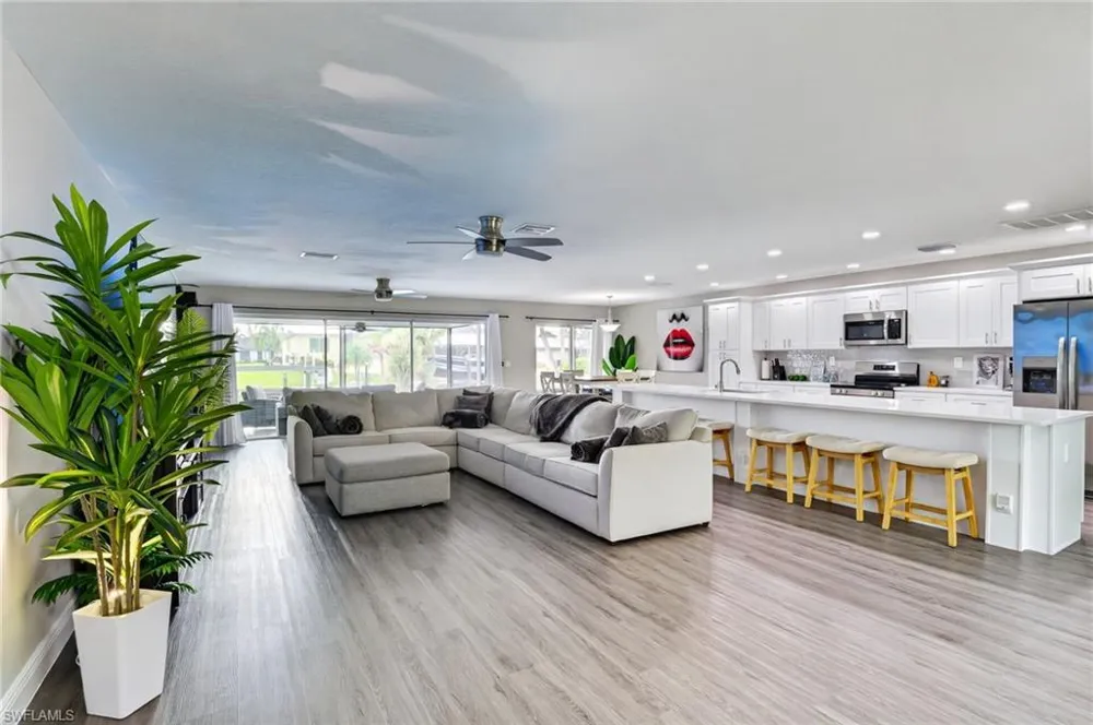 5349 Cobalt Court Cape Coral, FL 33904