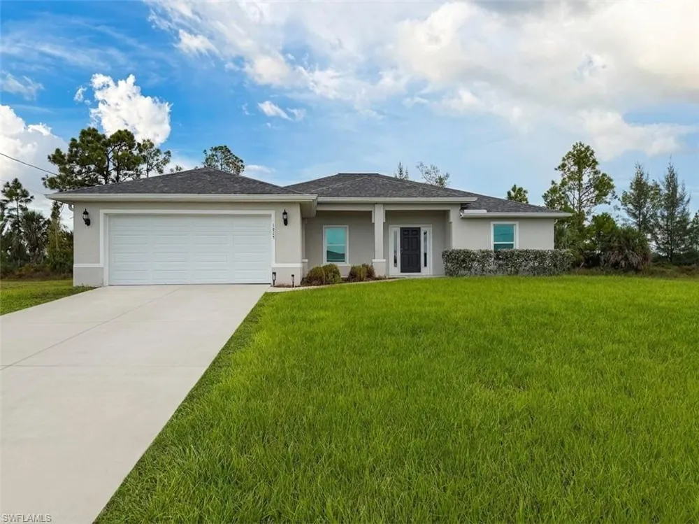 1825 NE 36th Lane Cape Coral, FL 33909
