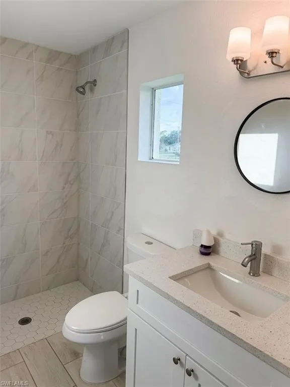 1825 NE 36th Lane Cape Coral, FL 33909