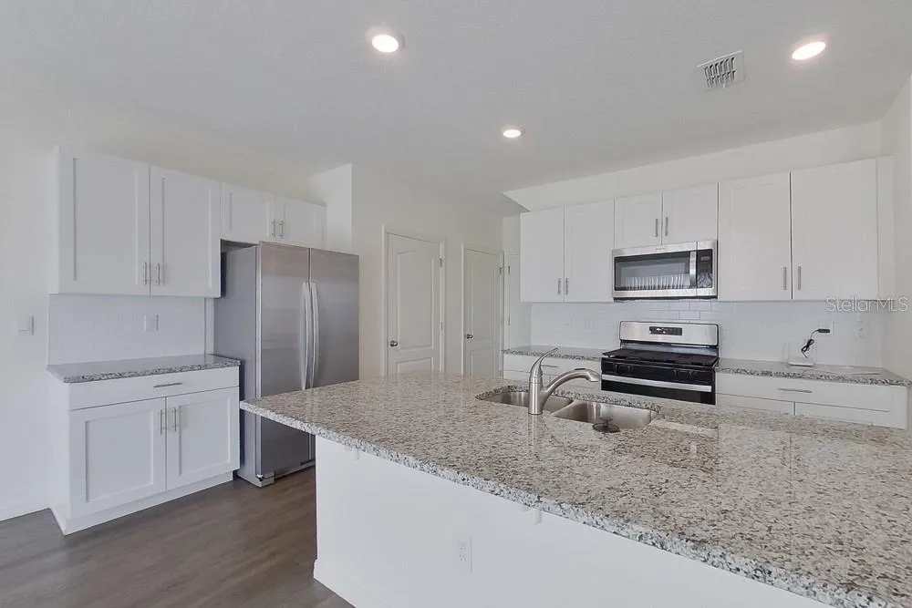 32048 KATELIN CIRCLE Leesburg, FL 34748