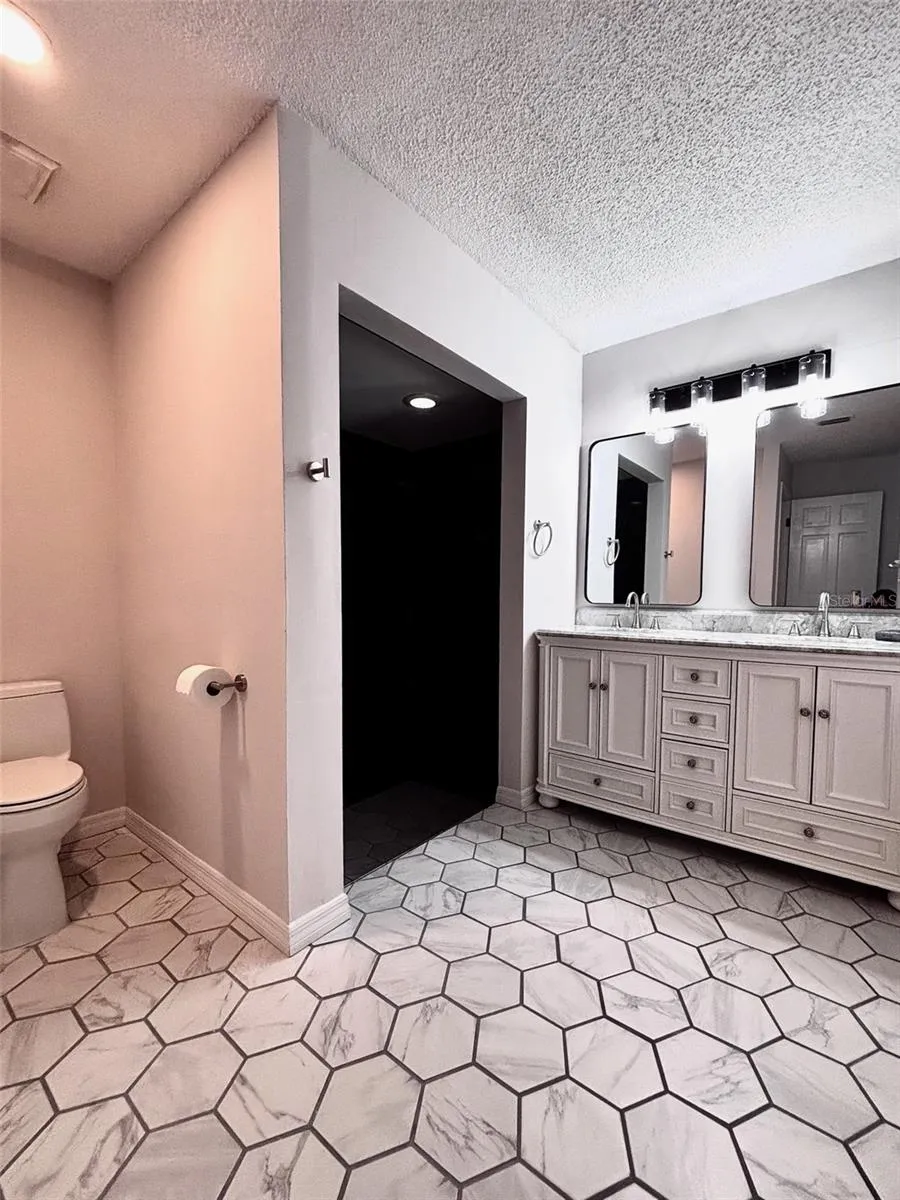 4545 DEBBIE LANE Lutz, FL 33559