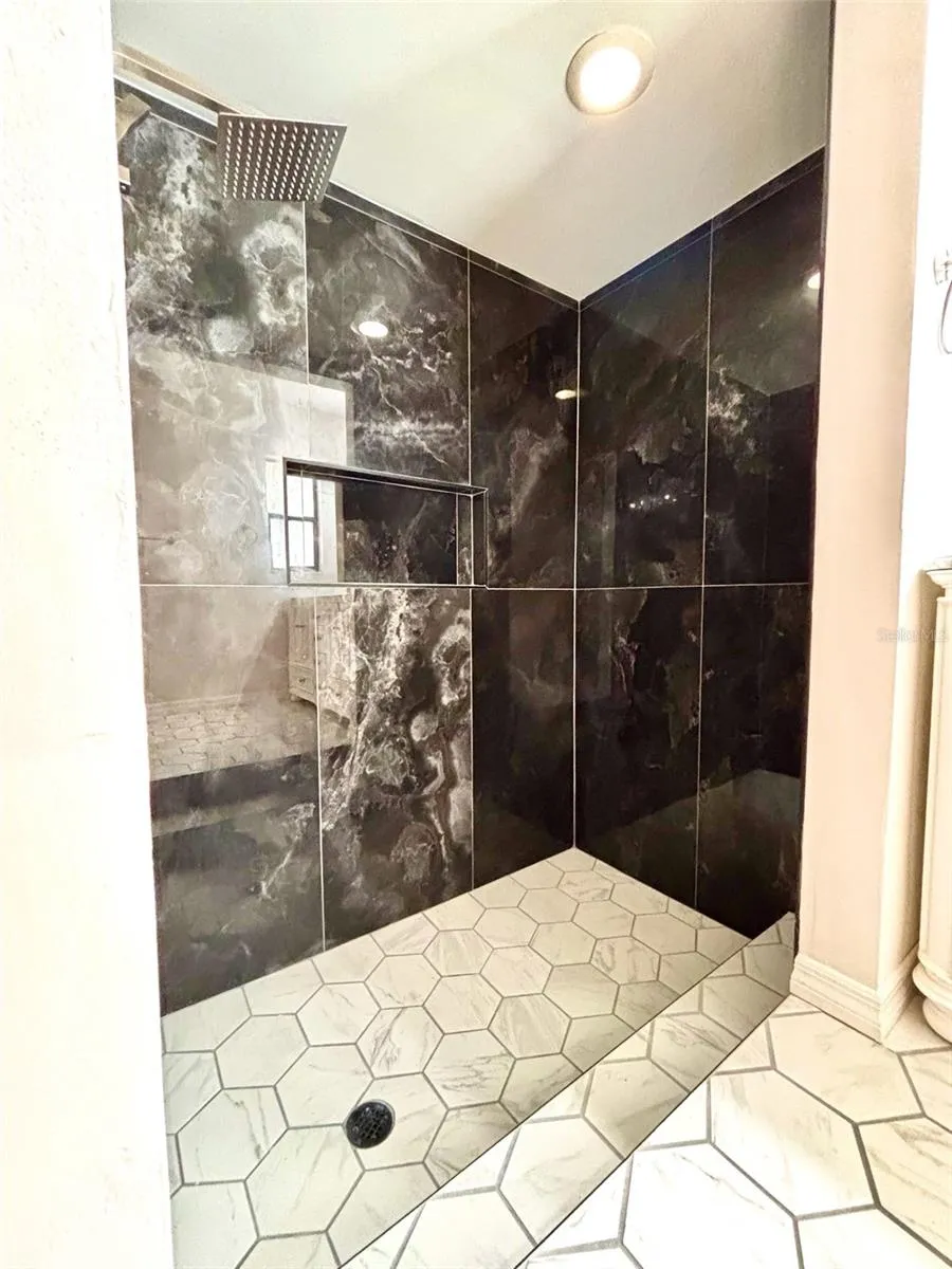 4545 DEBBIE LANE Lutz, FL 33559