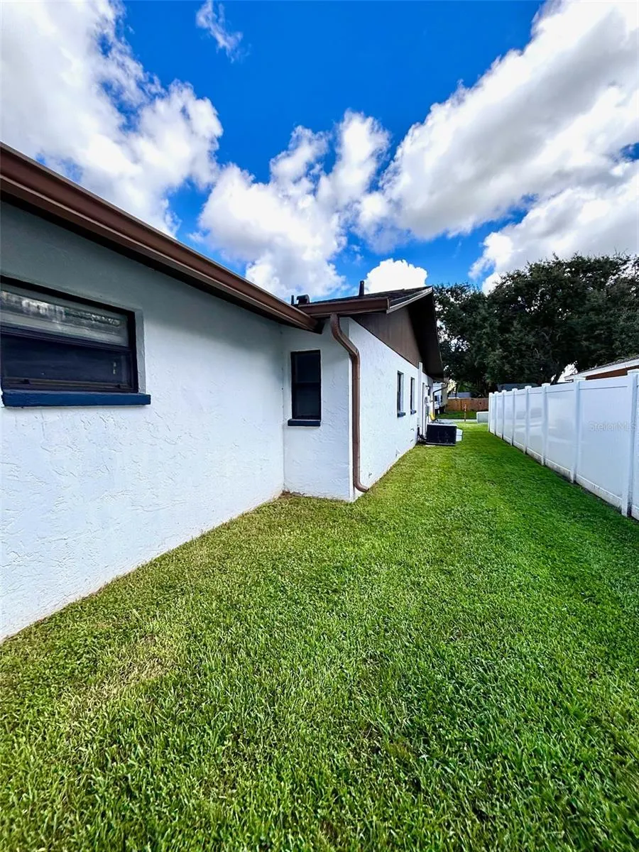 4545 DEBBIE LANE Lutz, FL 33559