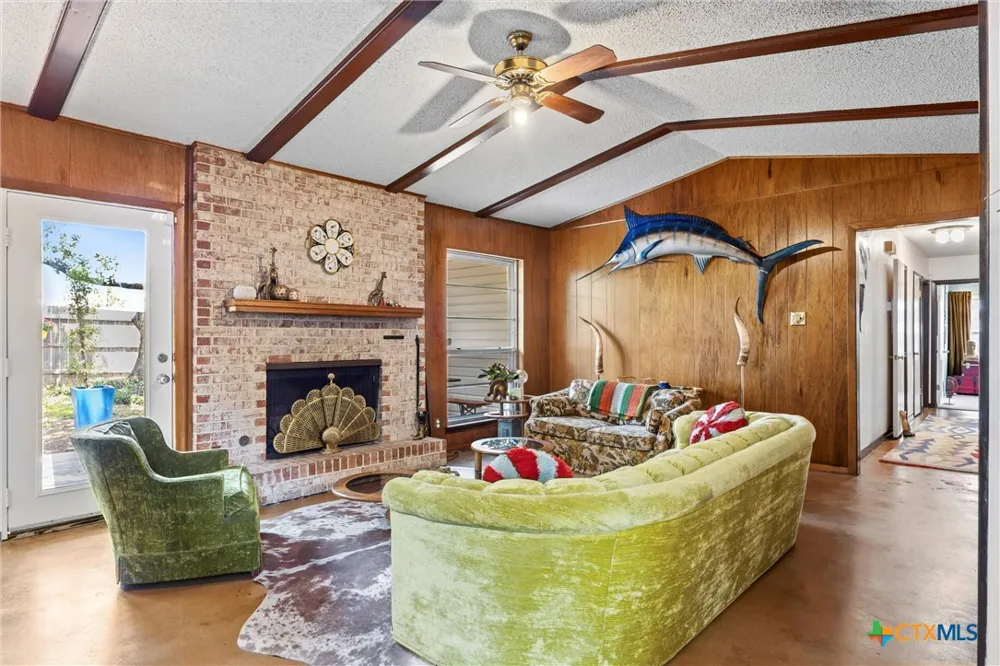 3304 Whitepine Drive Austin, TX 78757