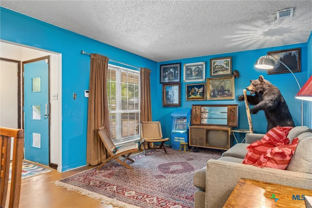 3304 Whitepine Drive Austin, TX 78757