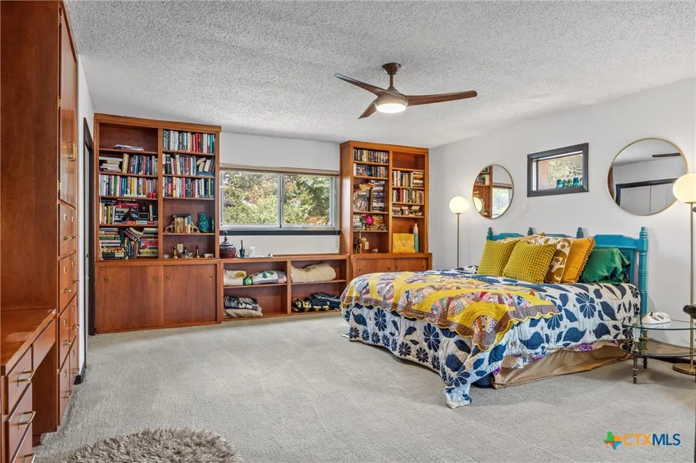 3304 Whitepine Drive Austin, TX 78757