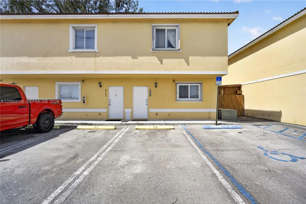 8351 NW 99th St #C-5 Hialeah Gardens, FL 33016