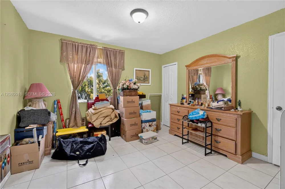 8351 NW 99th St #C-5 Hialeah Gardens, FL 33016