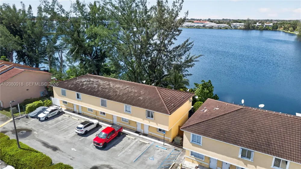 8351 NW 99th St #C-5 Hialeah Gardens, FL 33016