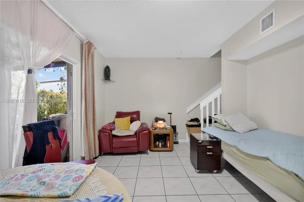 8351 NW 99th St #C-5 Hialeah Gardens, FL 33016