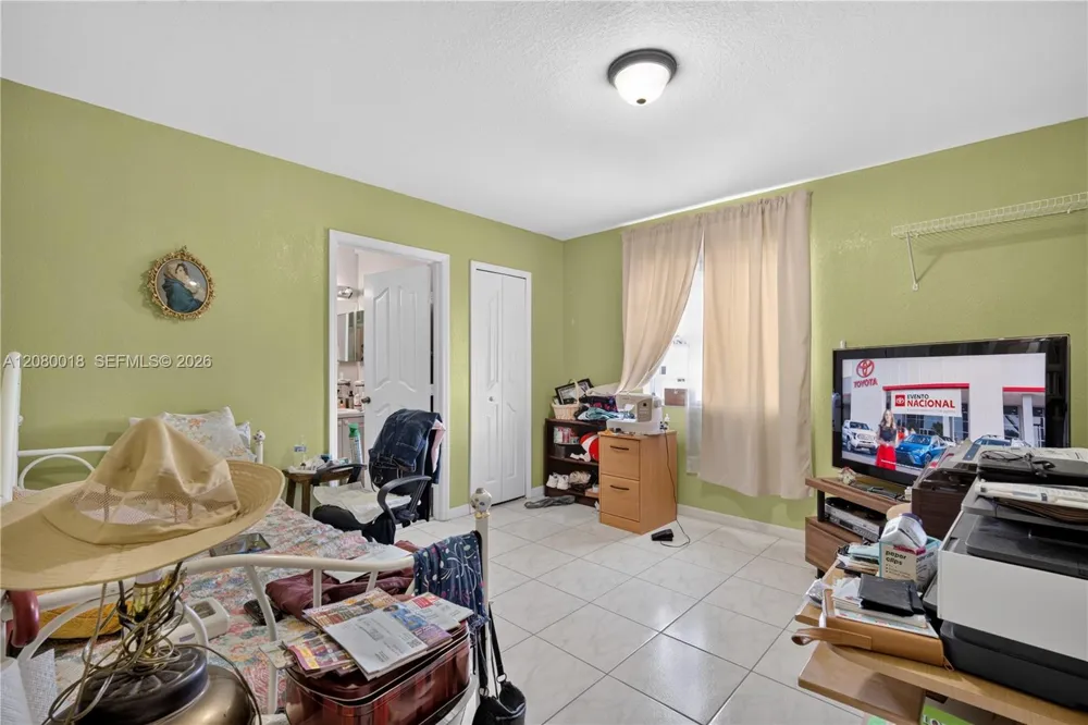 8351 NW 99th St #C-5 Hialeah Gardens, FL 33016