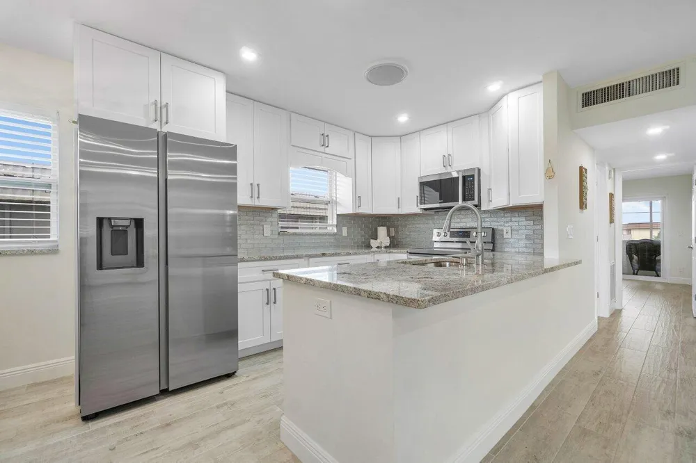 76 FLANDERS B Delray Beach, FL 33484