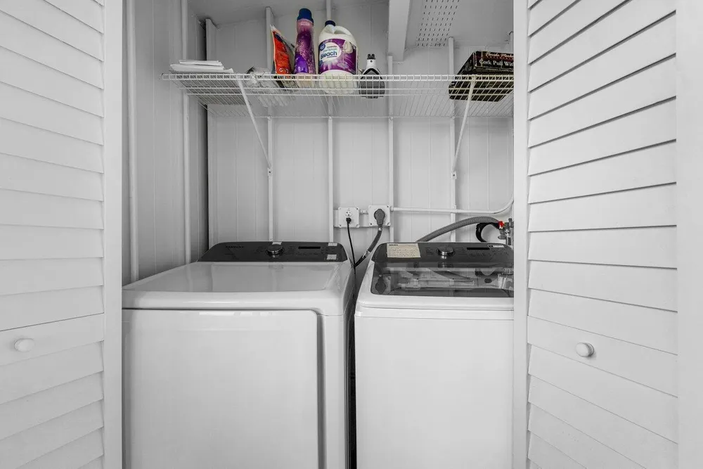 76 FLANDERS B Delray Beach, FL 33484