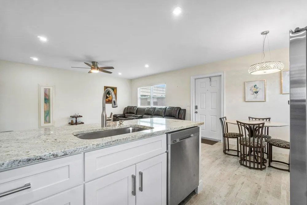 76 FLANDERS B Delray Beach, FL 33484