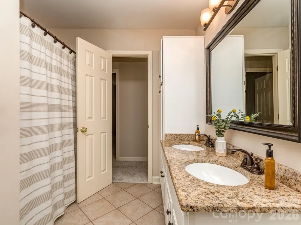 9707 St Barts Lane Huntersville, NC 28078