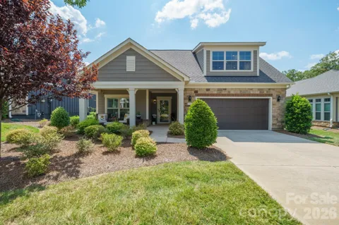 2205 Lincolnshire Lane