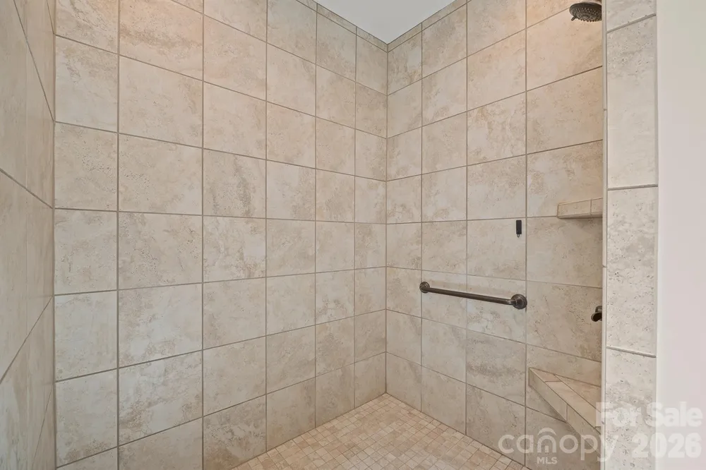 2205 Lincolnshire Lane Waxhaw, NC 28173