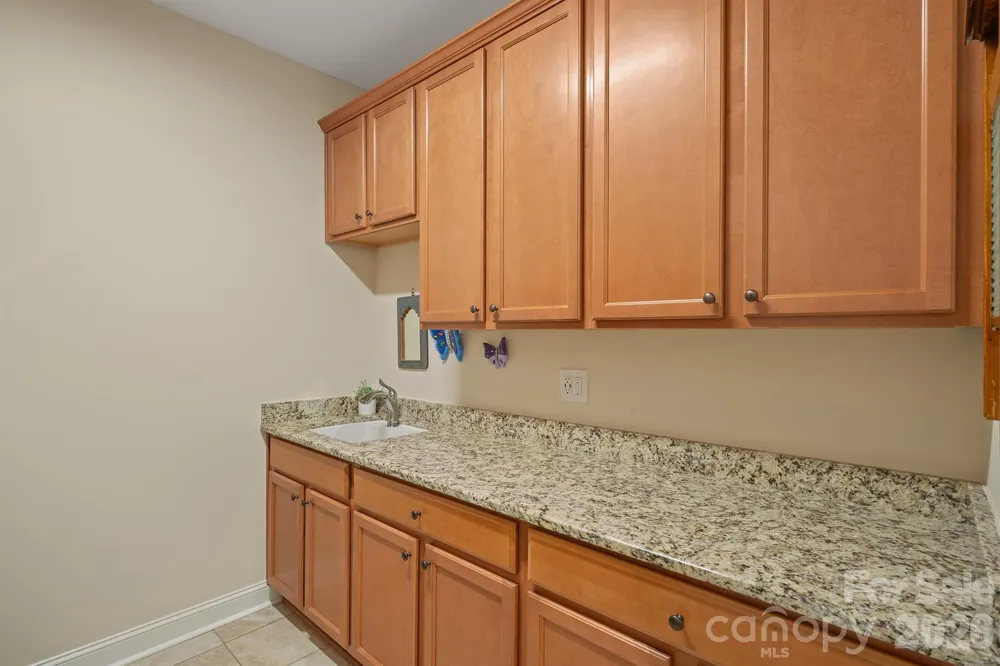 2205 Lincolnshire Lane Waxhaw, NC 28173