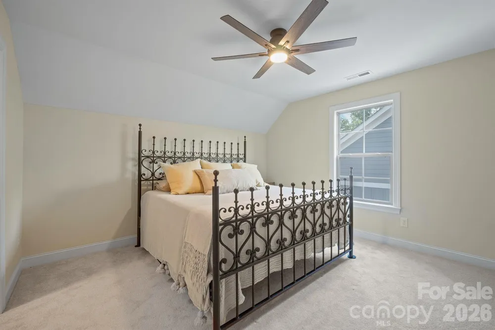 2205 Lincolnshire Lane Waxhaw, NC 28173