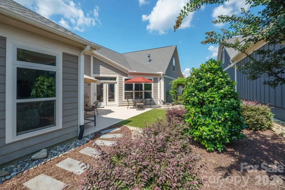 2205 Lincolnshire Lane Waxhaw, NC 28173