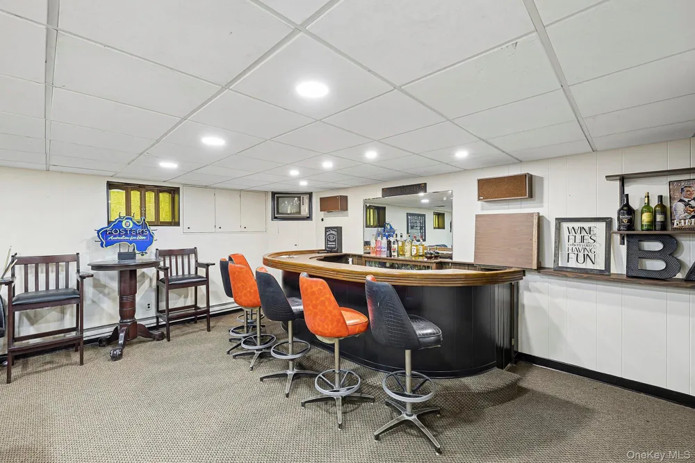 9 Dove Lane Bay Shore, NY 11706