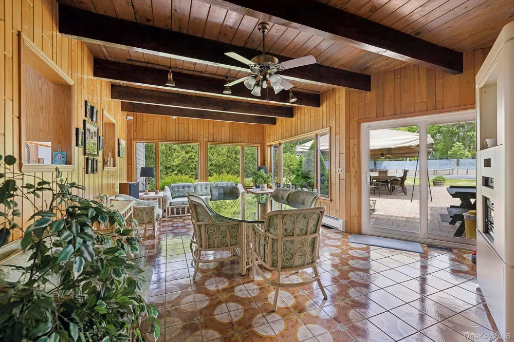 9 Dove Lane Bay Shore, NY 11706