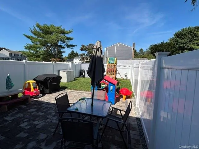 12 Federal Lane Coram, NY 11727