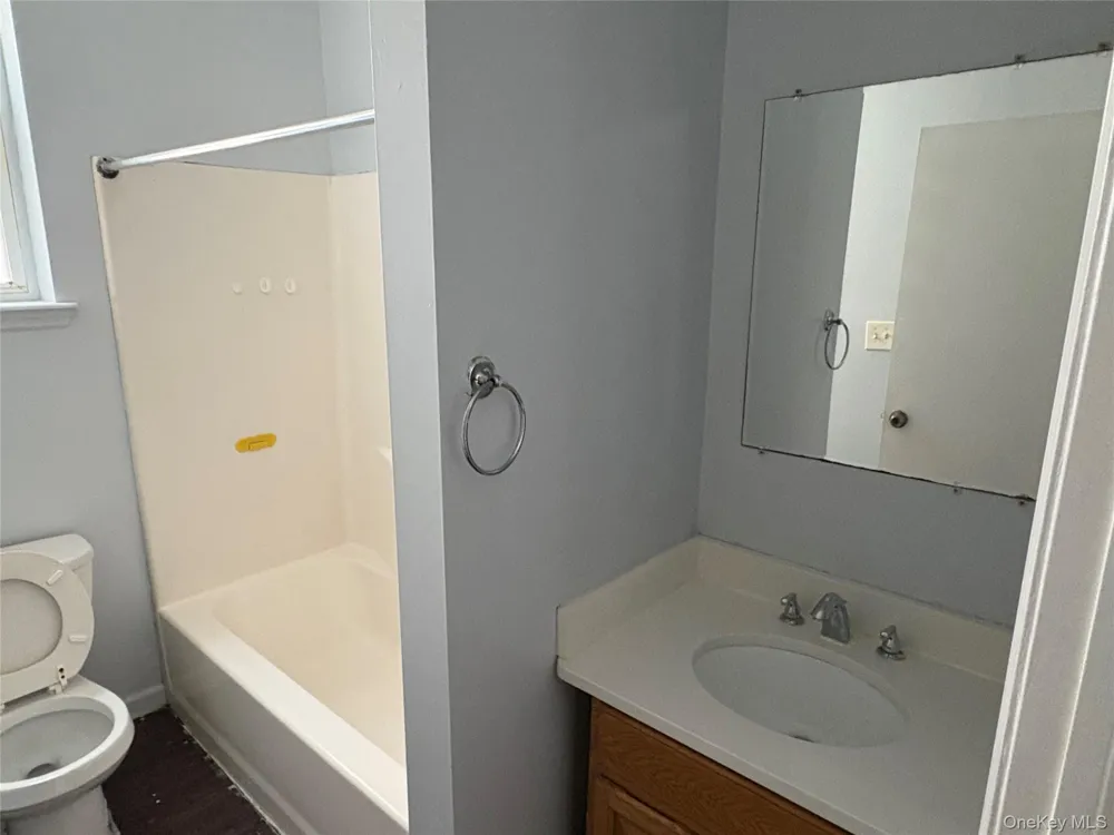 384 Washington Street #1R Newburgh, NY 12550