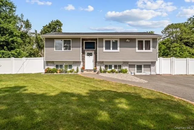 71 Bushwick Avenue Central Islip, NY 11722