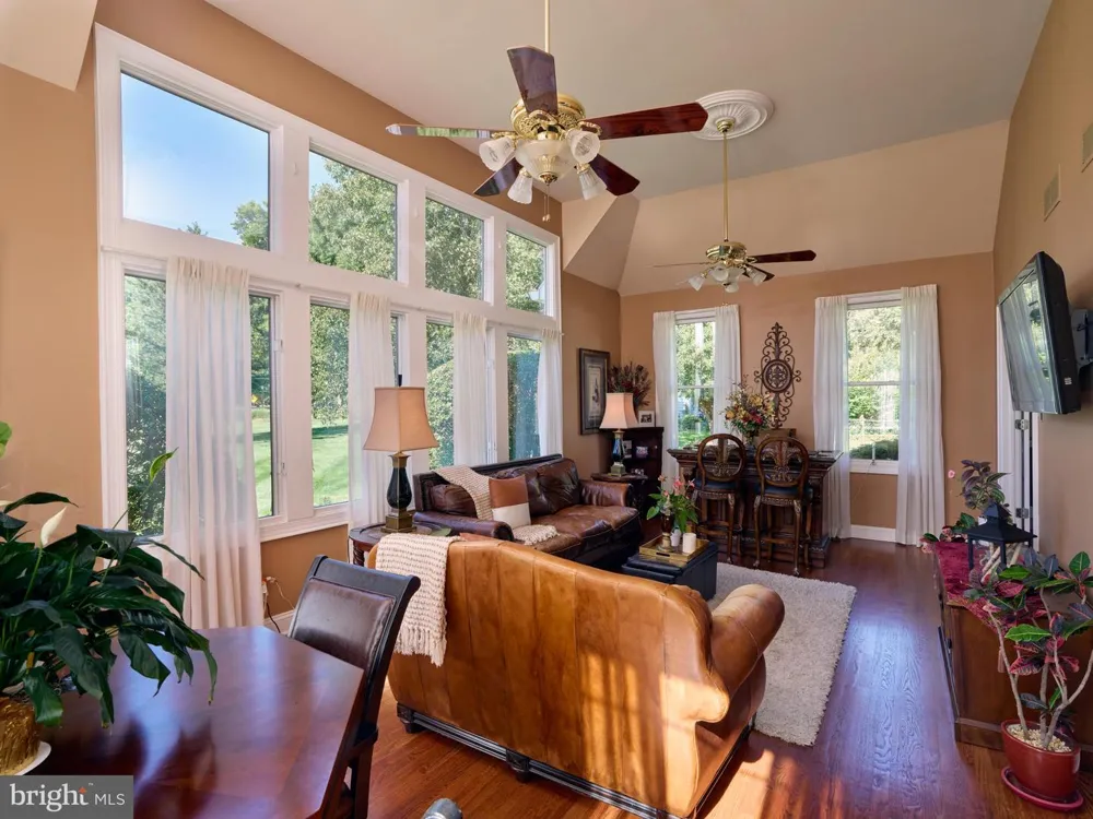 1280 TAYLOR DRIVE Langhorne, PA 19047