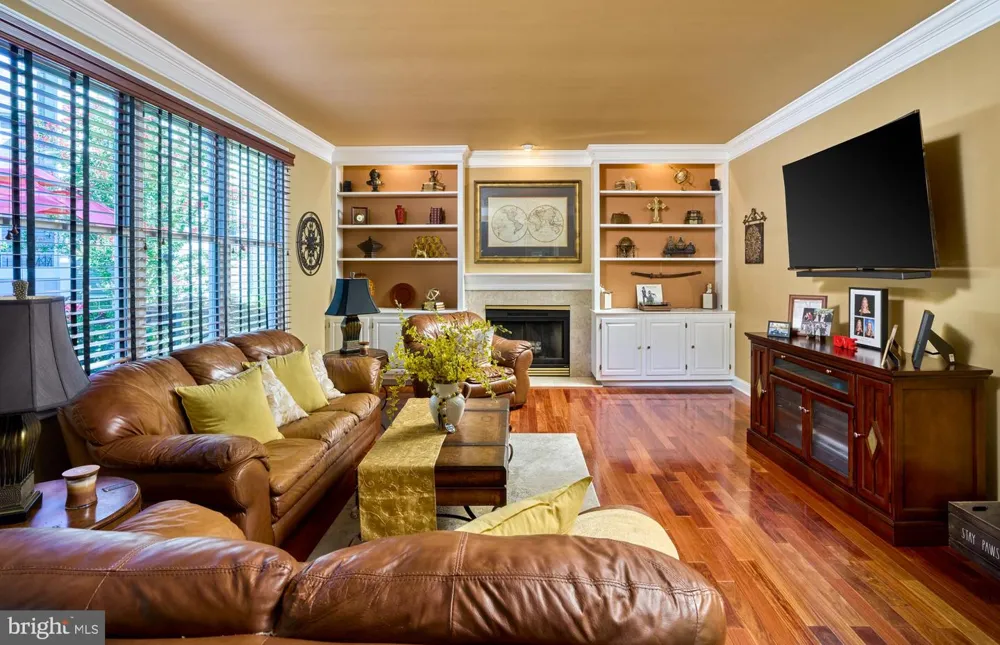 1280 TAYLOR DRIVE Langhorne, PA 19047