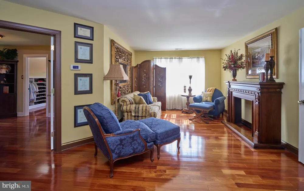1280 TAYLOR DRIVE Langhorne, PA 19047
