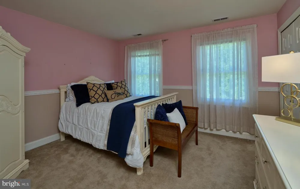 1280 TAYLOR DRIVE Langhorne, PA 19047